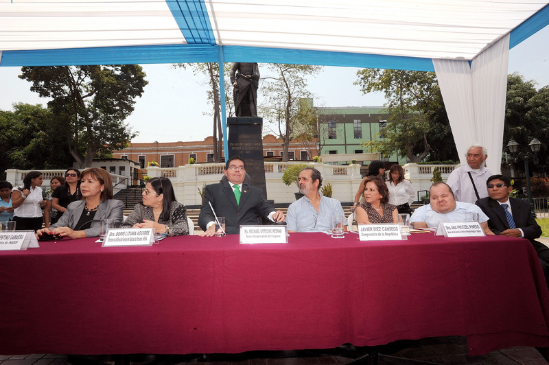 Congresista Michael Urtecho presidió evento por el Día de las Enfermedades Raras o Huérfanas en la plazuela Faustino Sánchez Carrión