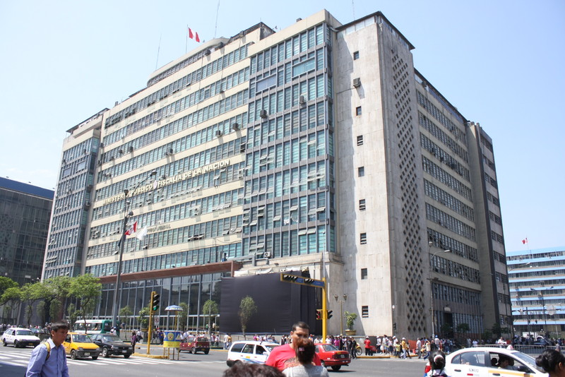 Frontis del Ministerio Público