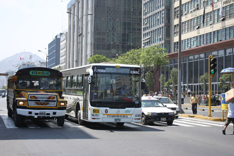 Plan de ordenamiento vehicular en la avenida Abancay