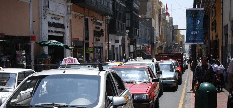 Una de las zonas más transitadas por los taxistas es la avenida Miro Quesada en el centro de Lima