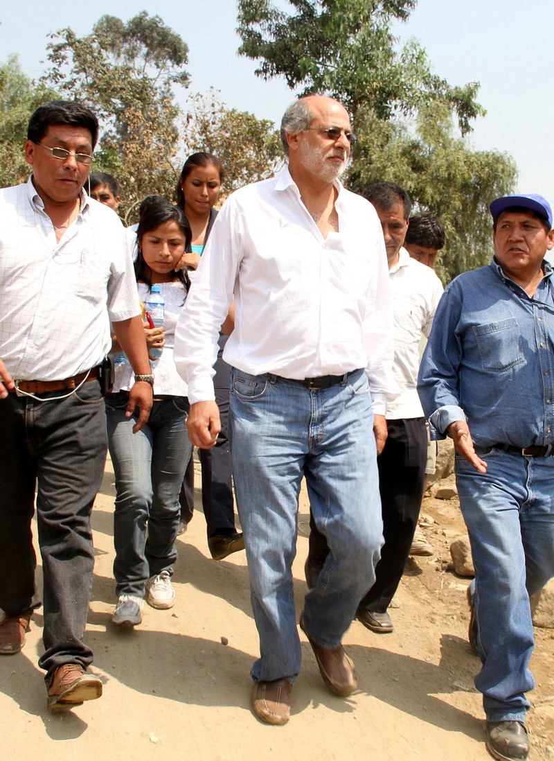 El presidente del Congreso, Daniel Abugattás Majluf, también encabezó un recorrido por las zonas altas de Chosica con el fin de inspeccionar los trabajos de remoción de escombros