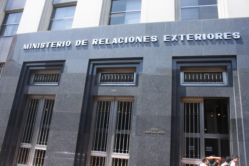 Imágenes del frontis del  Ministerio de Relaciones Exteriores