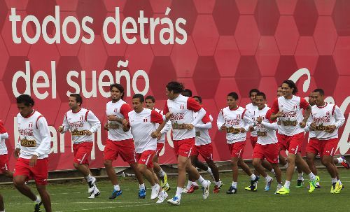 Presidente Ollanta Humala  visitó a la selección nacional de fútbol