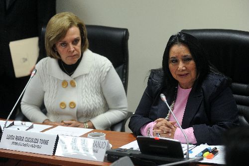 La ministra Aída García Naranjo en el marco de una conferencia de prensa