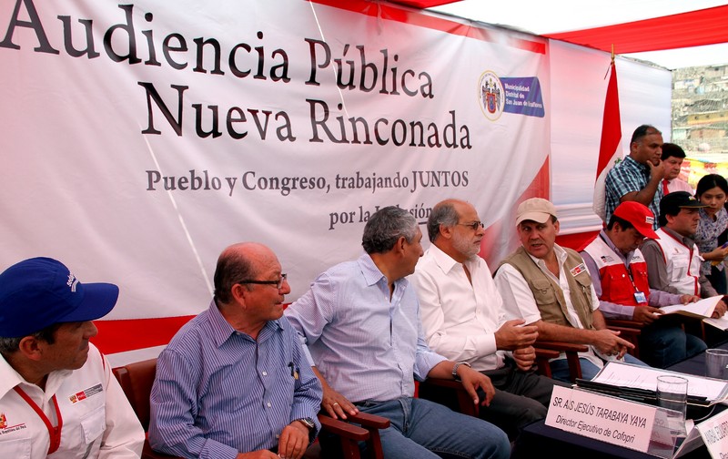 Presidente del Congreso, Daniel Abugattás, realizó una audiencia pública en el AA.HH Nueva Rinconada en San Juan de Miraflores