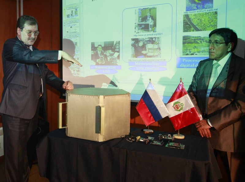 Primer microsatélite de Latinoamérica se construye en el Perú y será lanzado al espacio en 2013