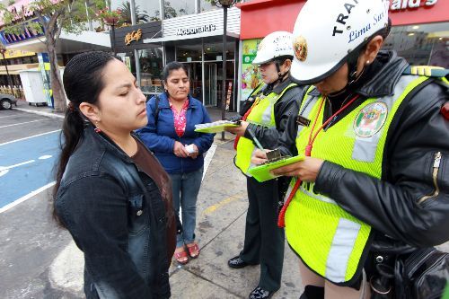 Policia Nacional del Perú y las donaciones de automoviles en el Ministerio del Interior