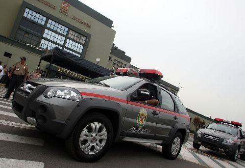 Policia Nacional del Perú y las donaciones de automoviles en el Ministerio del Interior