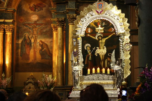 El Señor de los Milagros en la Iglesia de las Nazarenas