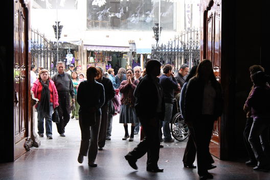 El Señor de los Milagros en la Iglesia de las Nazarenas