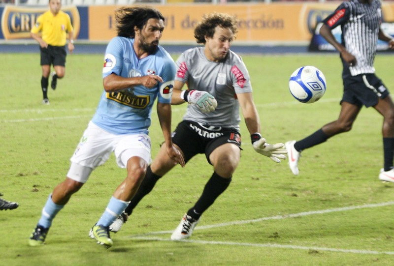 Sporting Cristal y Alianza Lima empatan 1-1 en el Estadio Nacional en duelo válido por la fecha 11 de la Copa Movistar