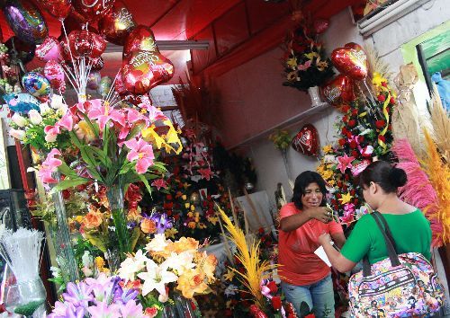 El Mercado de Flores del puente Santa Rosa en el Rímac