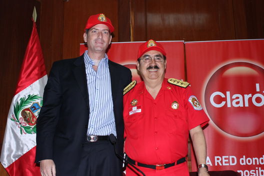 El Cuerpo de Bomberos en medio de una conferencia de prensa