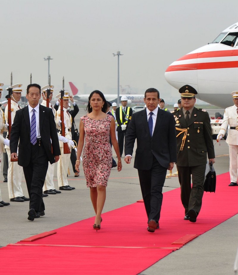 Presidente de la República, Ollanta Humala y su comitiva oficial llegán al aeropuerto internacional de Tokio, Japón