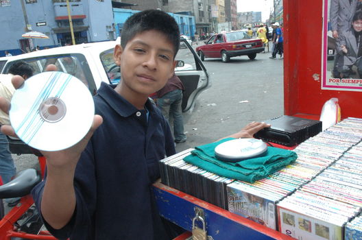 La venta de Cd piratas, una actividad al parecer lucrativa