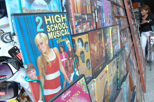 La venta de Cd piratas, una actividad al parecer lucrativa