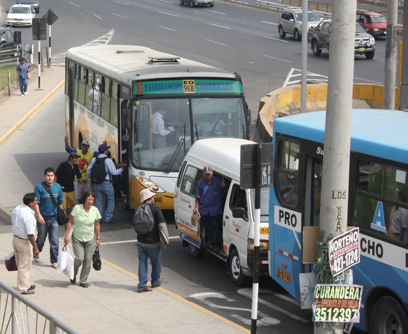 El Transporte de Lima es una herramienta que te permitirá encontrar la mejor ruta para ir en bus, micro o combi a cualquier lugar de la ciudad de Lima.
