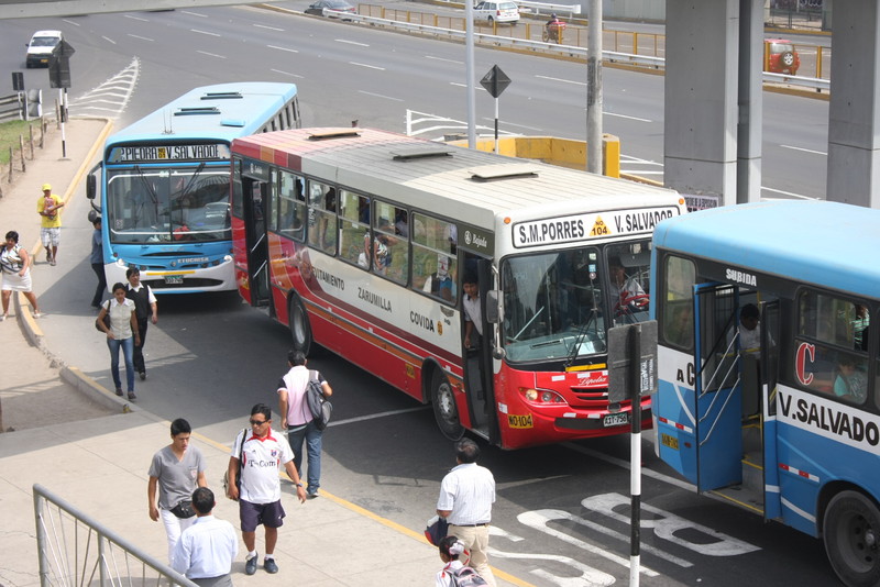 El Transporte de Lima es una herramienta que te permitirá encontrar la mejor ruta para ir en bus, micro o combi a cualquier lugar de la ciudad de Lima.