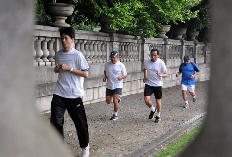 Presidente Ollanta Humala trota en los alrededores de Palacio de Akasaka en Japón