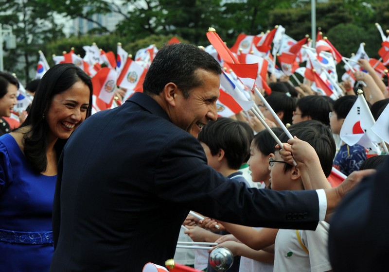 Presidente Ollanta Humala a su llegada a la Casa Azul, residencia presidencial surcoreana