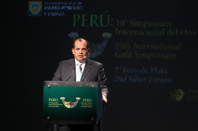 Ministro de Economía, Miguel Castilla, expone en el 10mo Simposium Internacional del Oro