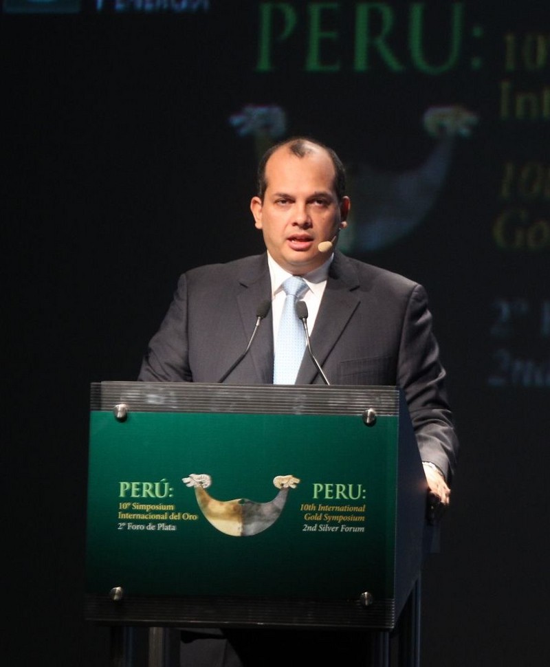 Ministro de Economía, Miguel Castilla, expone en el 10mo Simposium Internacional del Oro