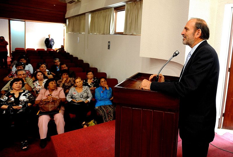 Congreso de la republica rinde homenaje a las madres pensionistas a la ceremonia asistió el vicepresidente yehude simón Munaro