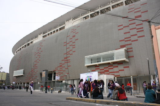 Fachada del Nuevo estadio nacional