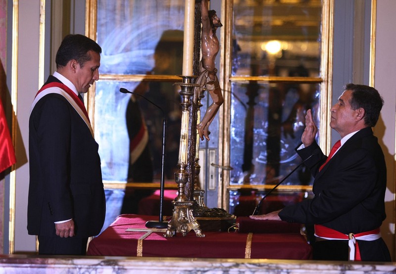 Presidente de la República, Ollanta Humala, tomó juramento a Wilver Calle como nuevo ministro del Interior