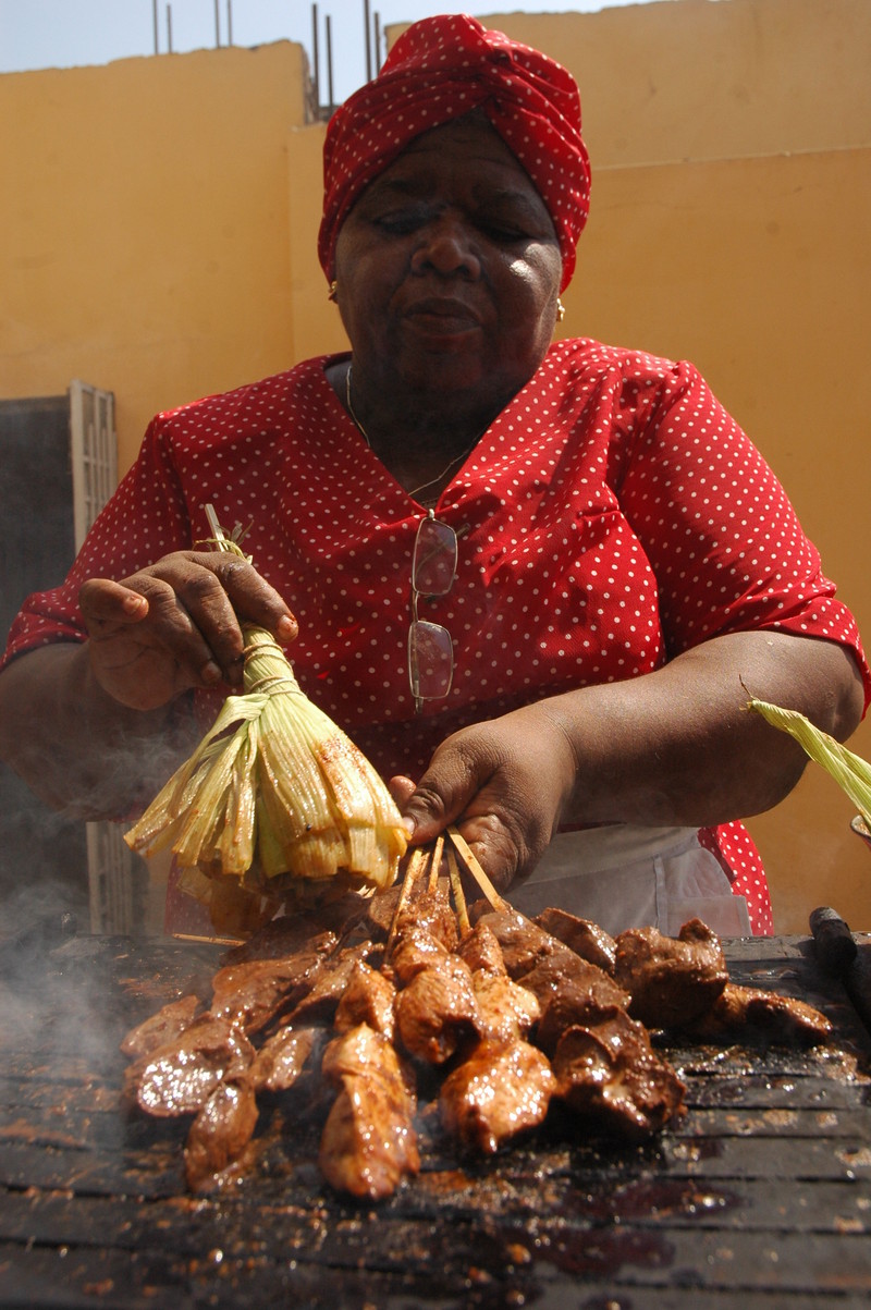 La negra de las estrellas. Maria Jesús de Gamero es considerada una de las mejores del país en la cocina peruana y los secretos que posee es pedido por los artistas