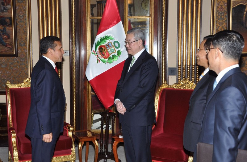 Ministro de Asuntos Exteriores y Comercio de la República de Corea del Sur, Kim Sung-Hwan, visita Palacio de Gobierno