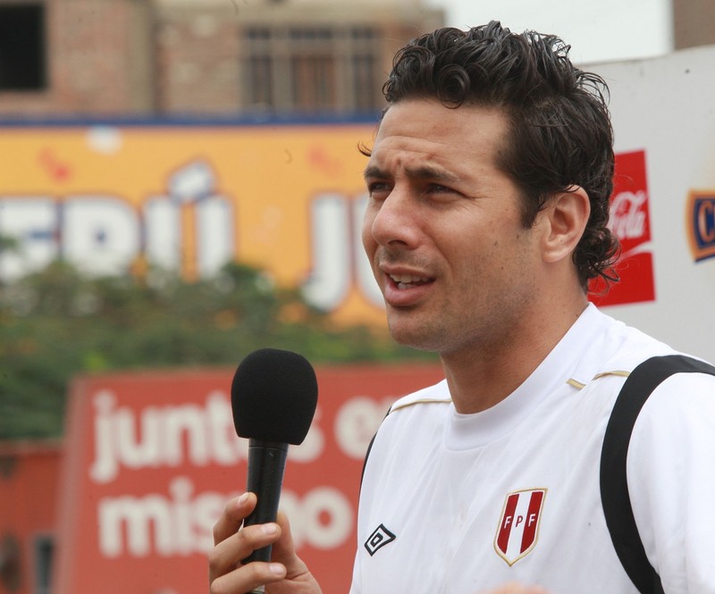 Claudio Pizarro, declara a la prensa luego de entrenamiento de esta mañana
