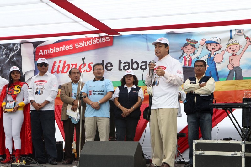 Día contra el consumo del tabaco en Lima