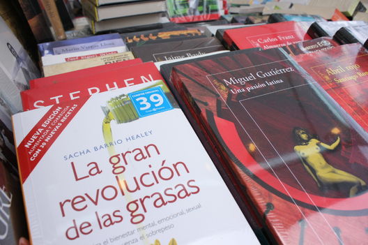 La Feria de Libro Ricardo Palma en el parque Kennedy de Miraflores