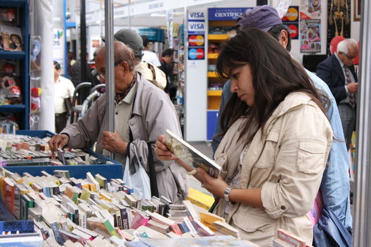 La Feria de Libro Ricardo Palma en el parque Kennedy de Miraflores