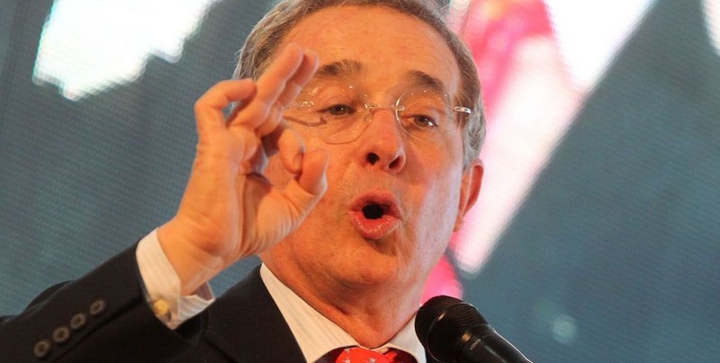 Conferencia del Ex-Presidente de Colombia, Alvaro Uribe, en la region del Callao.