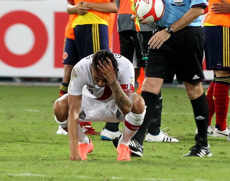 Selección Peruana perdió por un tanto a cero frente a Colombia en el estadio nacional