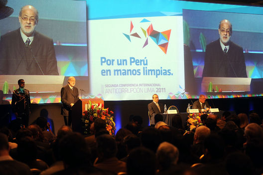 El presidente del Congreso Daniel Abugattás inauguró esta mañana la II Conferencia Internacional Anticorrupción en el hotel Marriot de Miraflores