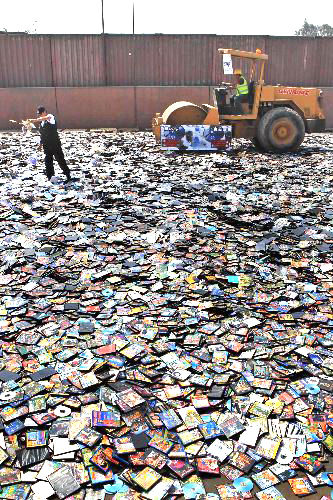 Indecopi destruyó alrededor de medio millón de discos piratas depositados en los almacenes de la Sunat.