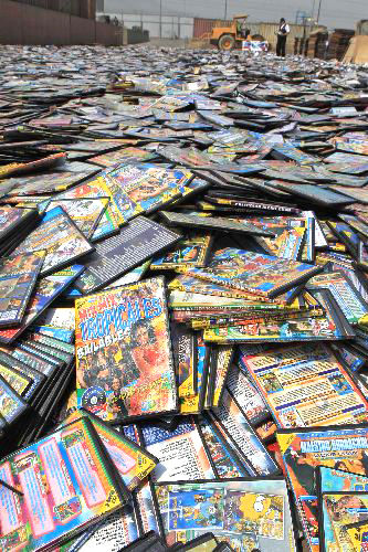 Indecopi destruyó alrededor de medio millón de discos piratas depositados en los almacenes de la Sunat.