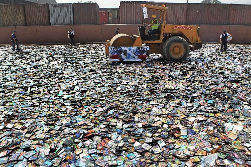 Indecopi destruyó alrededor de medio millón de discos piratas depositados en los almacenes de la Sunat.