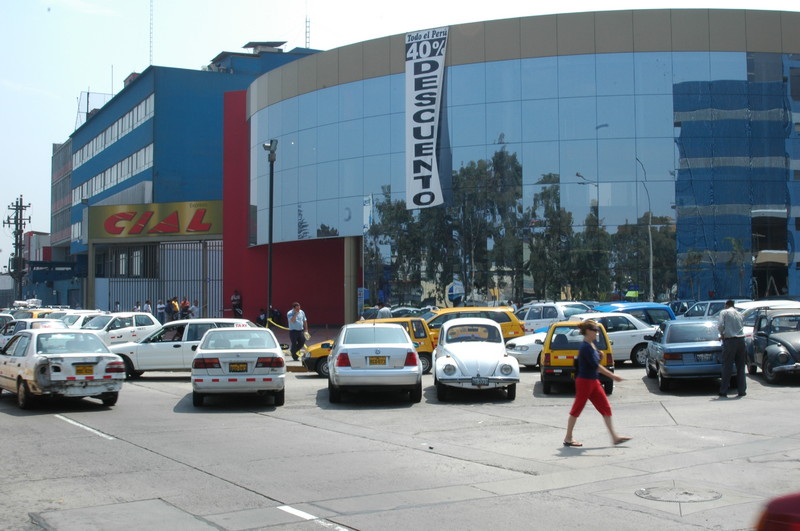 Miles de empresas de transporte terrestre brindan seguridad para sus clientes de diferente partes del Perú