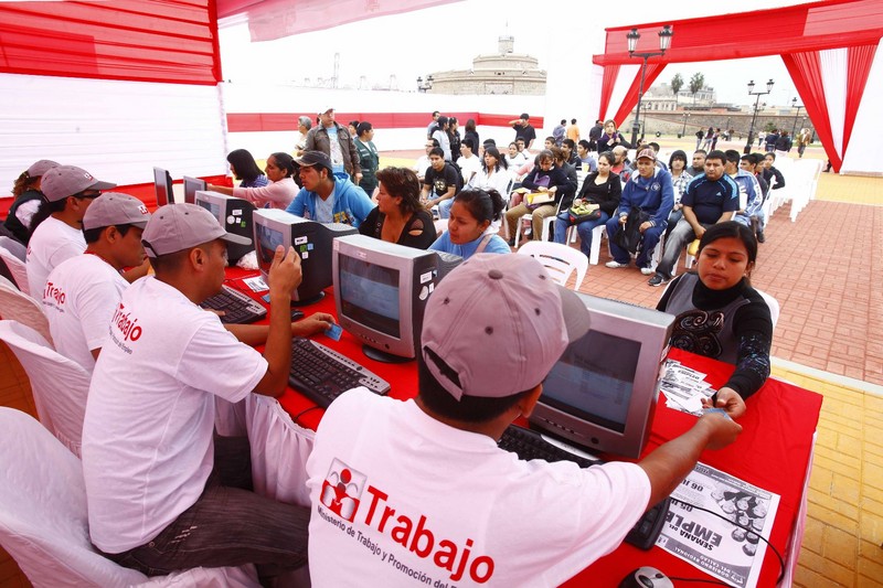 Puestos de trabajo para jóvenes son ofrecidos por empresas privadas que inaugura el ministerio de Trabajo y el gobierno del Callao