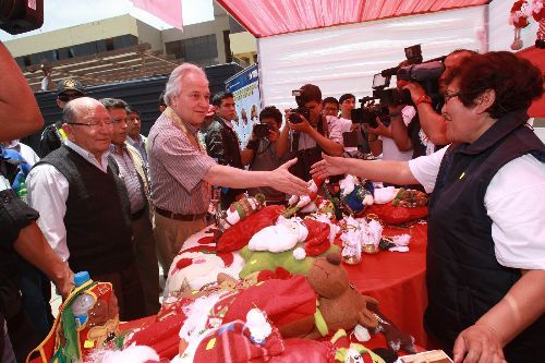 Ministro de Justicia Francisco Eguiguren asistió al Festival de Justicia Registral organizado en San Juan de Miraflores