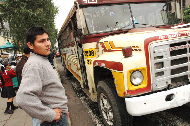 Municipalidad de lima dispuso desde el 2 de junio que los medios de transporte público no podrán poner música y  el comercio anbulatorio