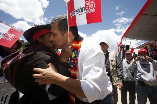 Presidente Ollanta Humala lanza Pensión 65 en el distrito de Yauli, departamento de Huancavelica