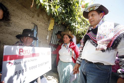 Presidente Ollanta Humala lanza Pensión 65 en el distrito de Yauli, departamento de Huancavelica