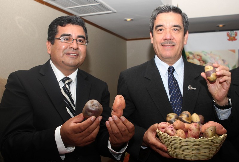 Ministro de Agricultura Luis Ginocchio y presidente Regional de Ancash, César Álvarez, anuncian 3ra Feria Alimentaria