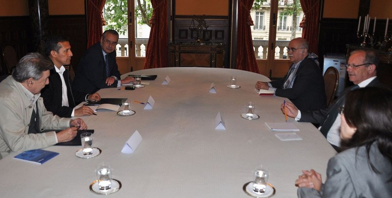 Presidente Ollanta Humala, se reunió en París con equipo jurídico del Perú ante La Haya