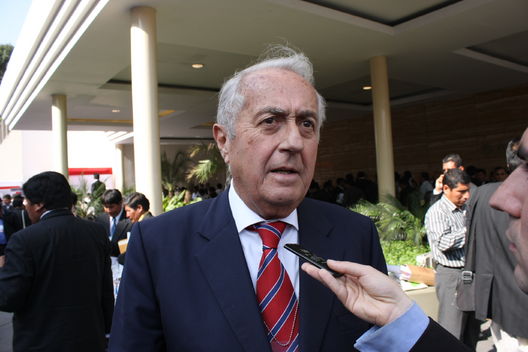 Alcalde de la Victoria Alberto Sànchez en una de sus incontables declaraciones a la prensa